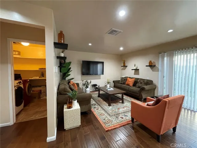 3500 W Manchester Boulevard 195, Inglewood, California 90305