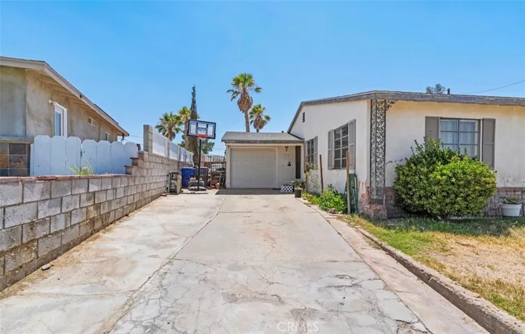 736 Belinda Avenue, Barstow, California 92311