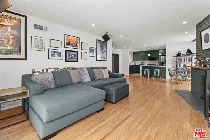 6218 Van Noord Avenue, Van Nuys, California 91401