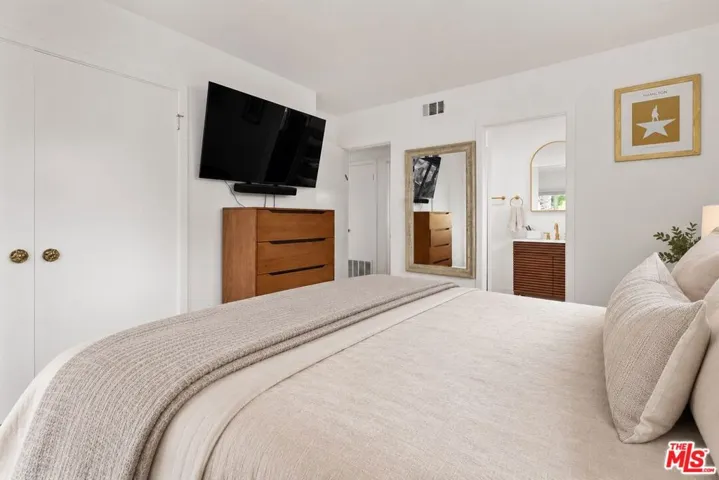 6218 Van Noord Avenue, Van Nuys, California 91401