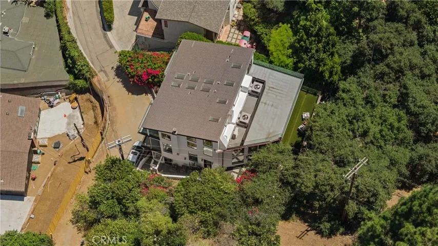 6358 La Rocha, Los Angeles, California 90068