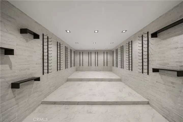 6358 La Rocha, Los Angeles, California 90068