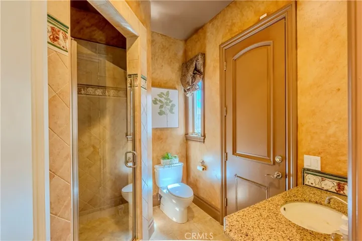 Main House Bedroom Bathroom