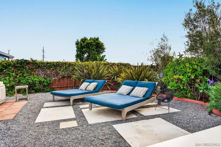 1726 28 Red Barn Road, Encinitas, California 92024