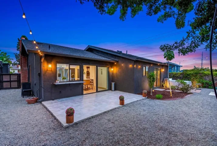 1726 28 Red Barn Road, Encinitas, California 92024