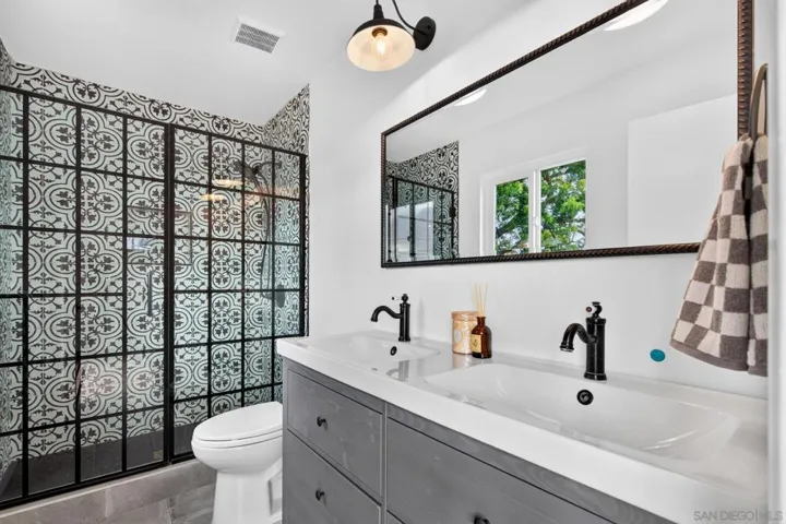 1726 28 Red Barn Road, Encinitas, California 92024