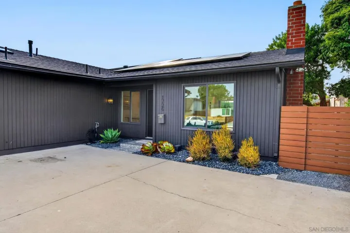 1726 28 Red Barn Road, Encinitas, California 92024
