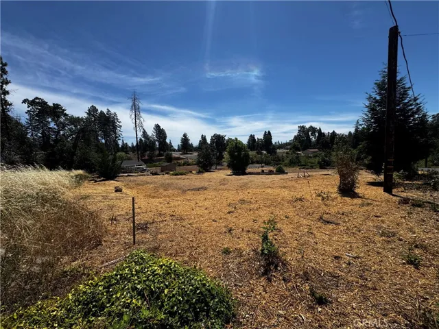 992 Maple Park, Paradise, California 95969