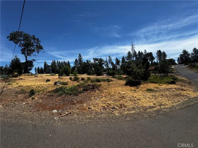 992 Maple Park, Paradise, California 95969