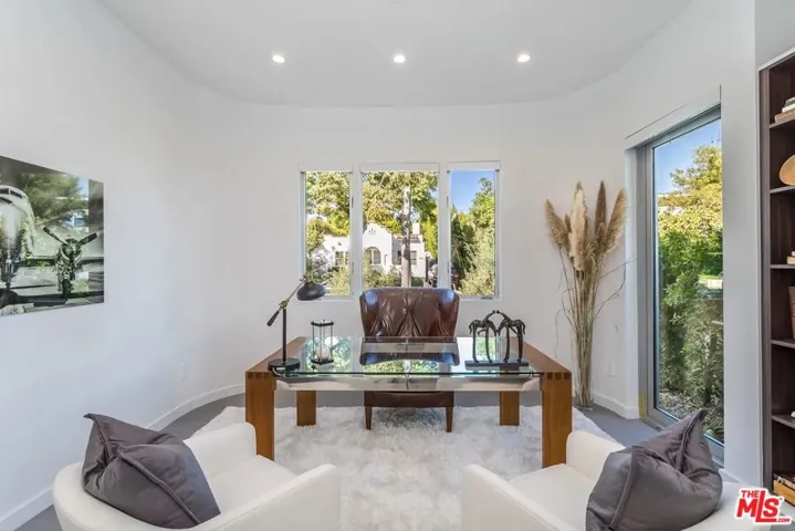 8932 Dorrington Avenue, Los Angeles, California 90048
