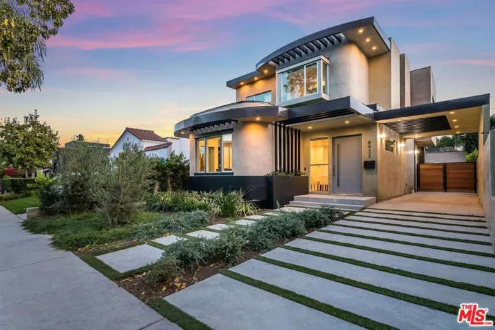 8932 Dorrington Avenue, Los Angeles, California 90048