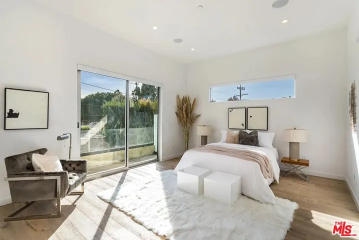 8932 Dorrington Avenue, Los Angeles, California 90048