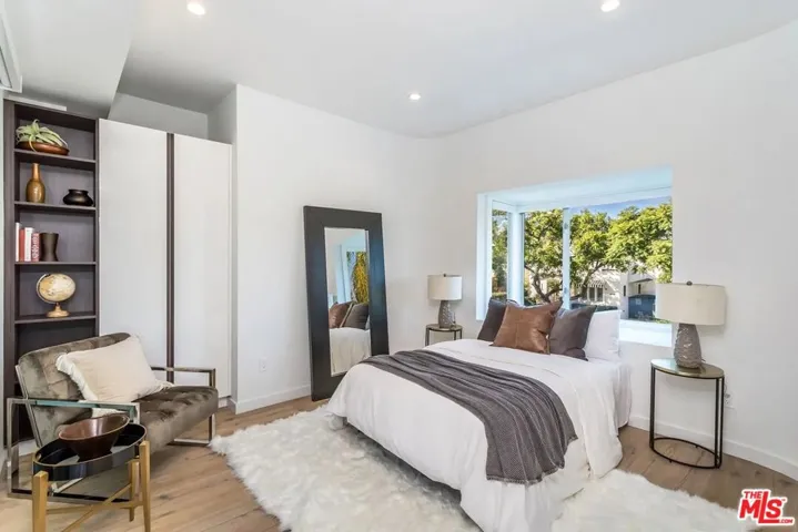 8932 Dorrington Avenue, Los Angeles, California 90048