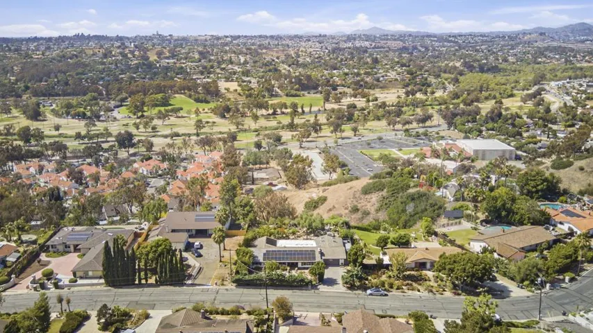 180 degree views of the Bonita Valley & golf course