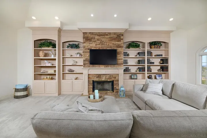 18151 Old Coach Rd, Poway, California 92064