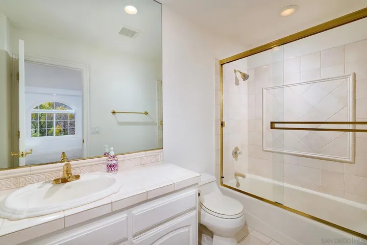 18151 Old Coach Rd, Poway, California 92064