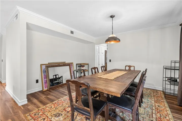 5943 Salamea Avenue, Woodland Hills, California 91367