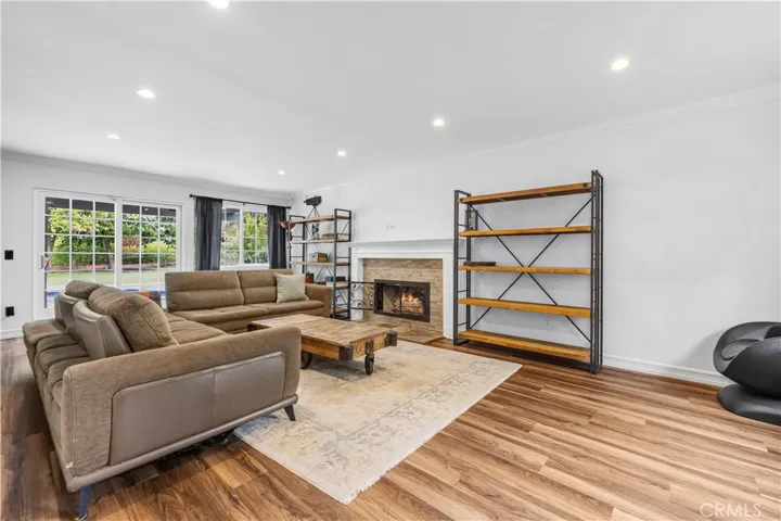 5943 Salamea Avenue, Woodland Hills, California 91367