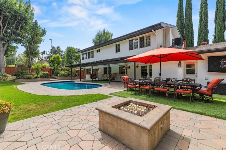 5943 Salamea Avenue, Woodland Hills, California 91367