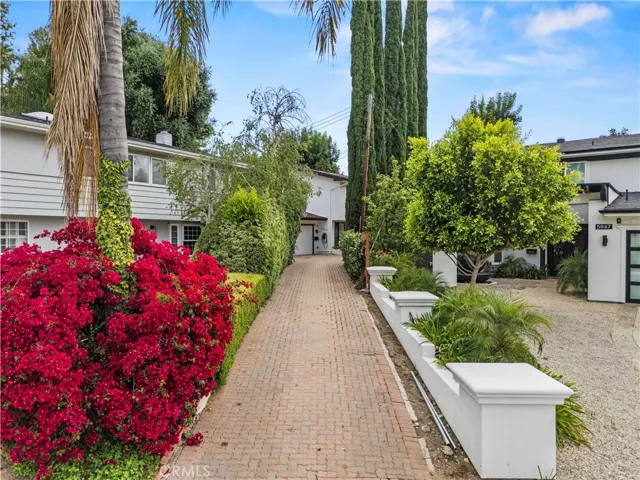5943 Salamea Avenue, Woodland Hills, California 91367