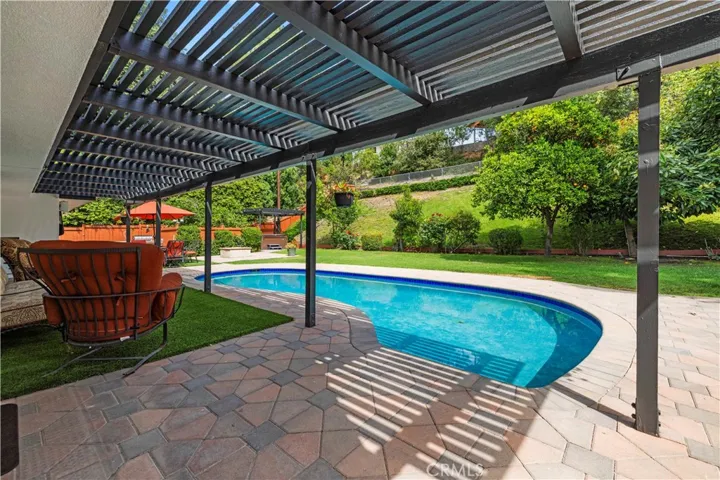 5943 Salamea Avenue, Woodland Hills, California 91367