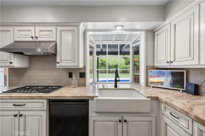 5943 Salamea Avenue, Woodland Hills, California 91367