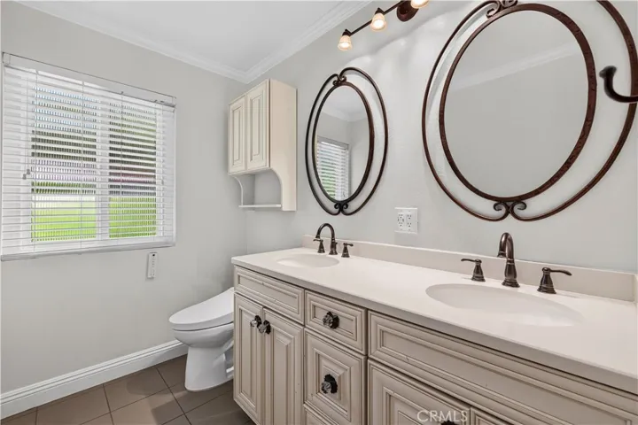 5943 Salamea Avenue, Woodland Hills, California 91367
