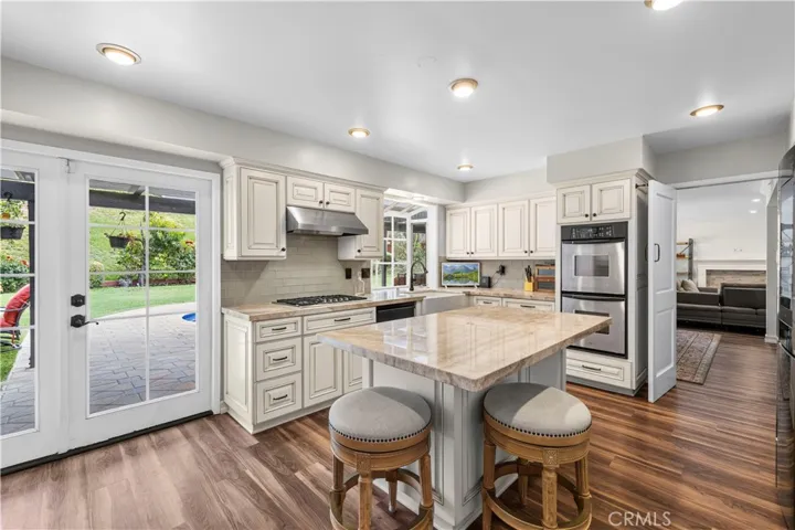 5943 Salamea Avenue, Woodland Hills, California 91367