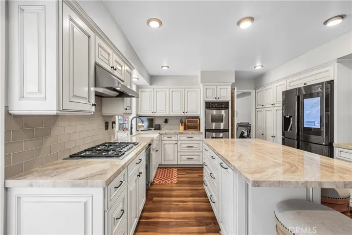 5943 Salamea Avenue, Woodland Hills, California 91367