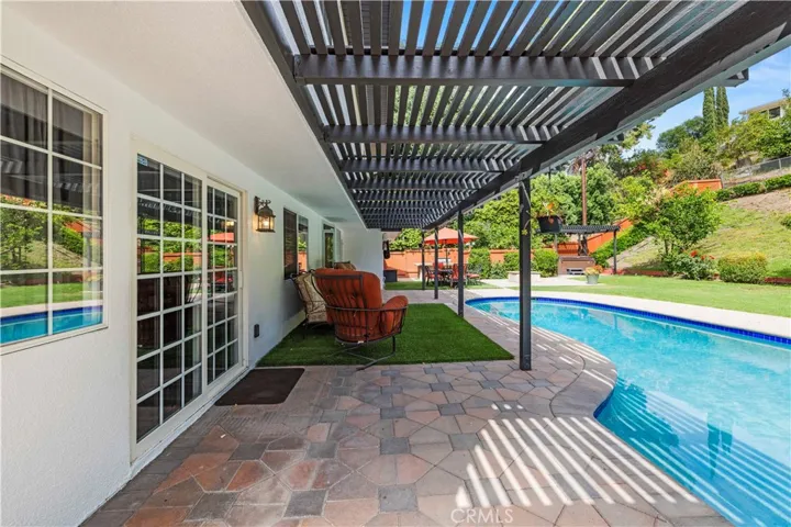 5943 Salamea Avenue, Woodland Hills, California 91367