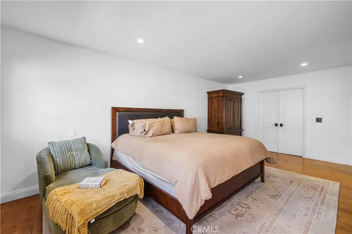 5943 Salamea Avenue, Woodland Hills, California 91367