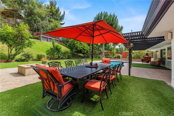 5943 Salamea Avenue, Woodland Hills, California 91367