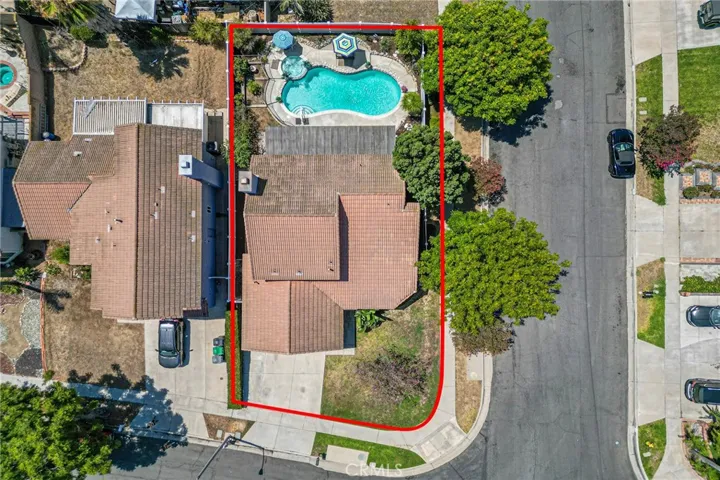 956 Hedges, Corona, California 92878