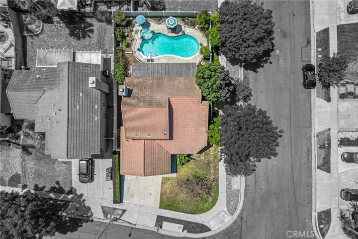 956 Hedges, Corona, California 92878