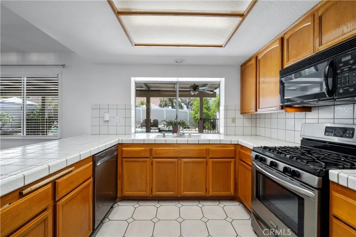 956 Hedges, Corona, California 92878