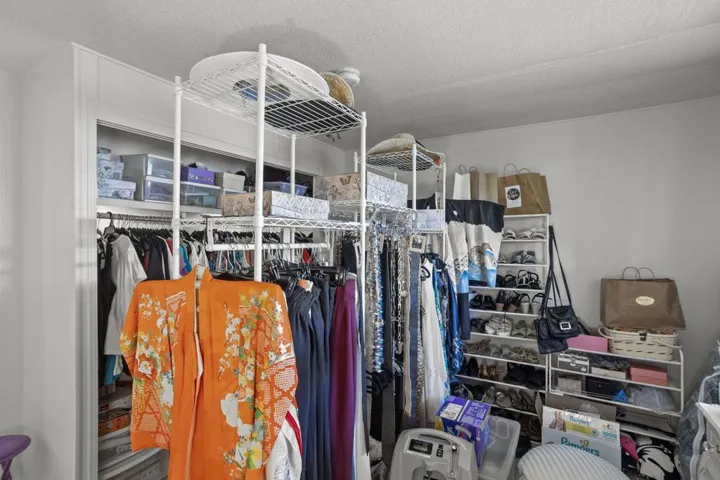9-web-or-mls-246-laredo-dr