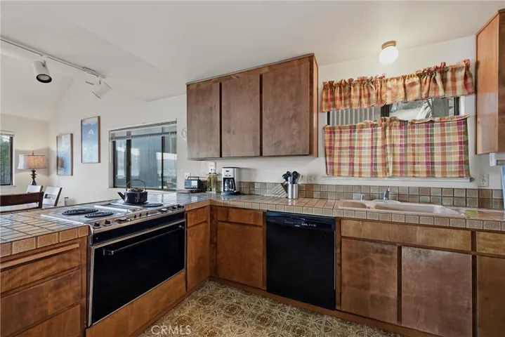 3985 Oakmont Drive, Clearlake, California 95422