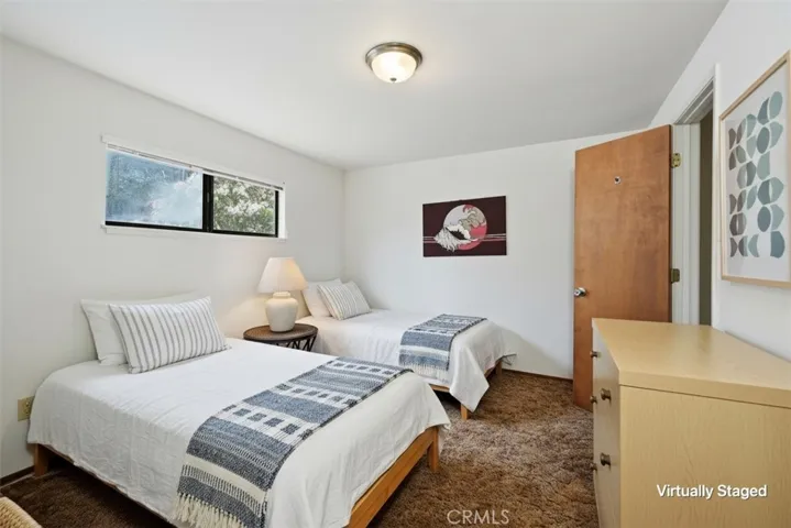 Virtually staged option