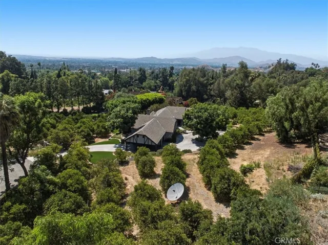 2445 Rolling Ridge Road, Riverside, California 92506