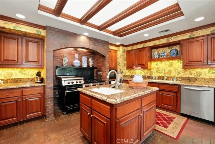 2445 Rolling Ridge Road, Riverside, California 92506