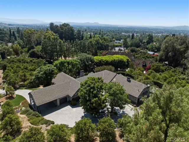 2445 Rolling Ridge Road, Riverside, California 92506