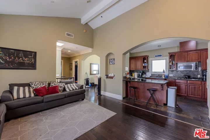 1912 Vanderbilt Lane C, Redondo Beach, California 90278