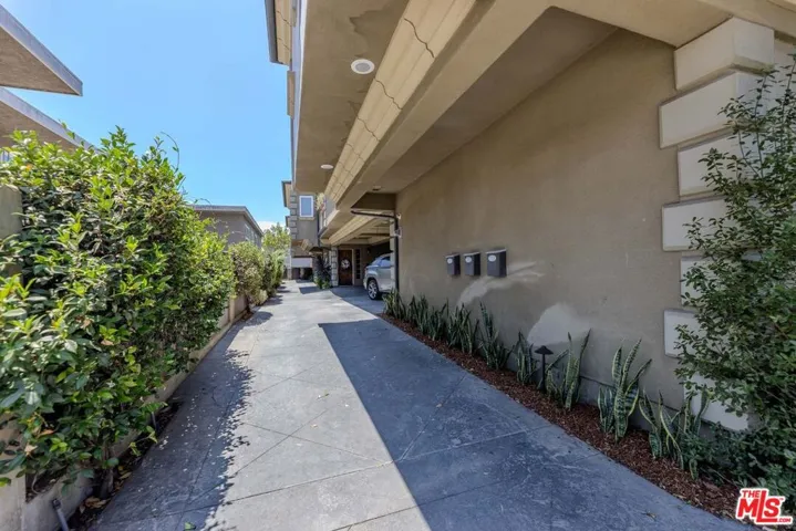 1912 Vanderbilt Lane C, Redondo Beach, California 90278