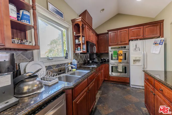 1912 Vanderbilt Lane C, Redondo Beach, California 90278