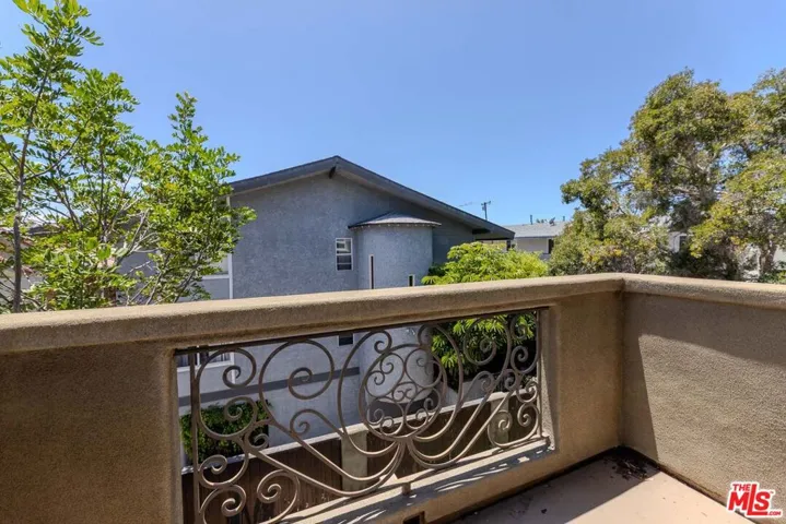 1912 Vanderbilt Lane C, Redondo Beach, California 90278