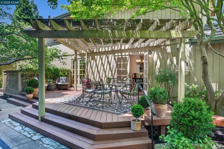 549 Buttonwood Dr, Danville, California 94506