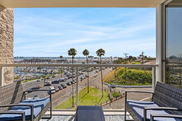1200 Harbor Drive N 4b, Oceanside, California 92054