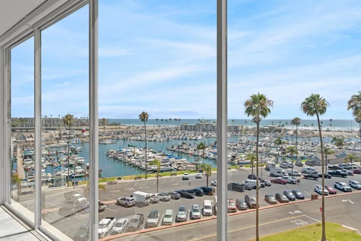 1200 Harbor Drive N 4b, Oceanside, California 92054