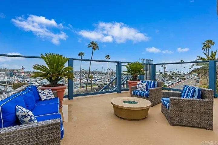 1200 Harbor Drive N 4b, Oceanside, California 92054