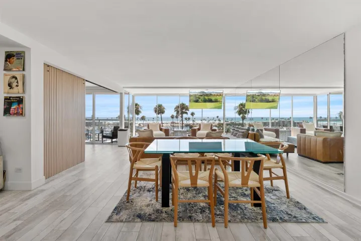 1200 Harbor Drive N 4b, Oceanside, California 92054